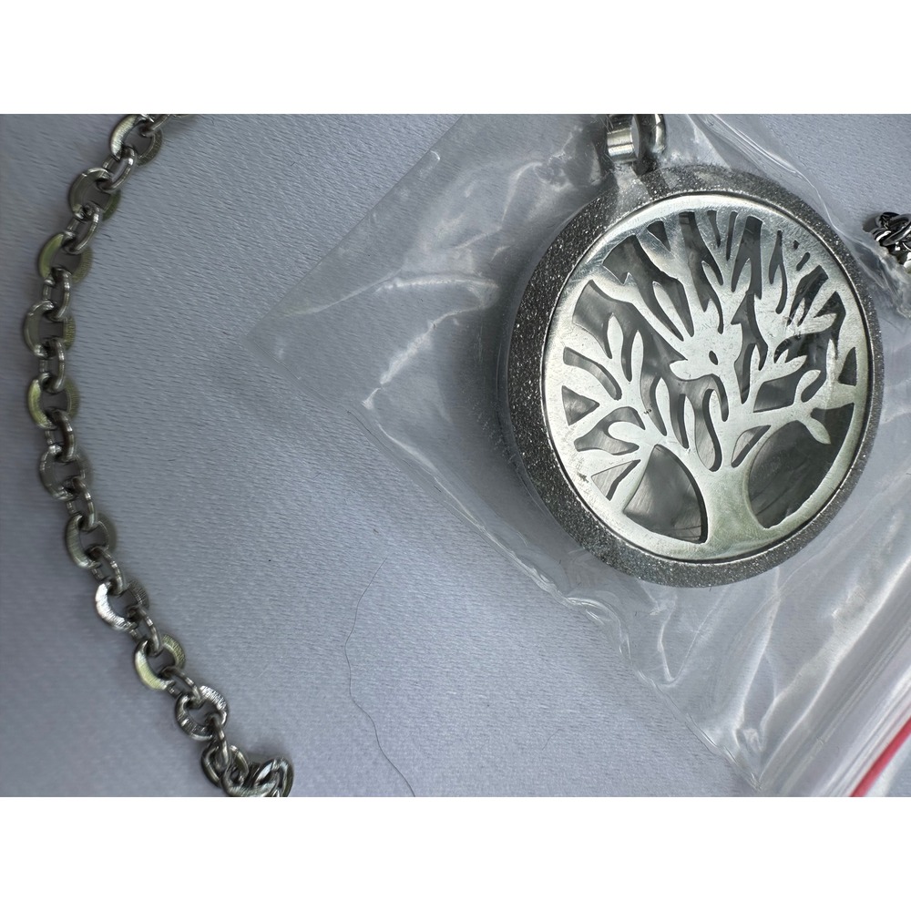 HooAMI Essential Oil Diffuser Necklace Silver Tree of Life Faith Locket Pouch - Picture 9 of 12